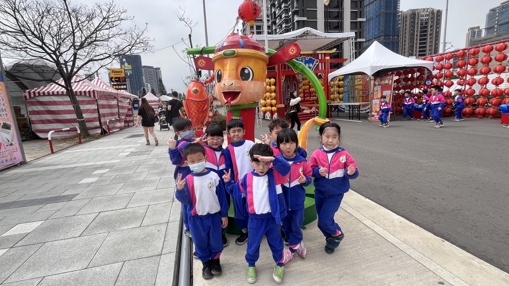 113(下)台灣燈會藝起看(孔雀、斑馬)