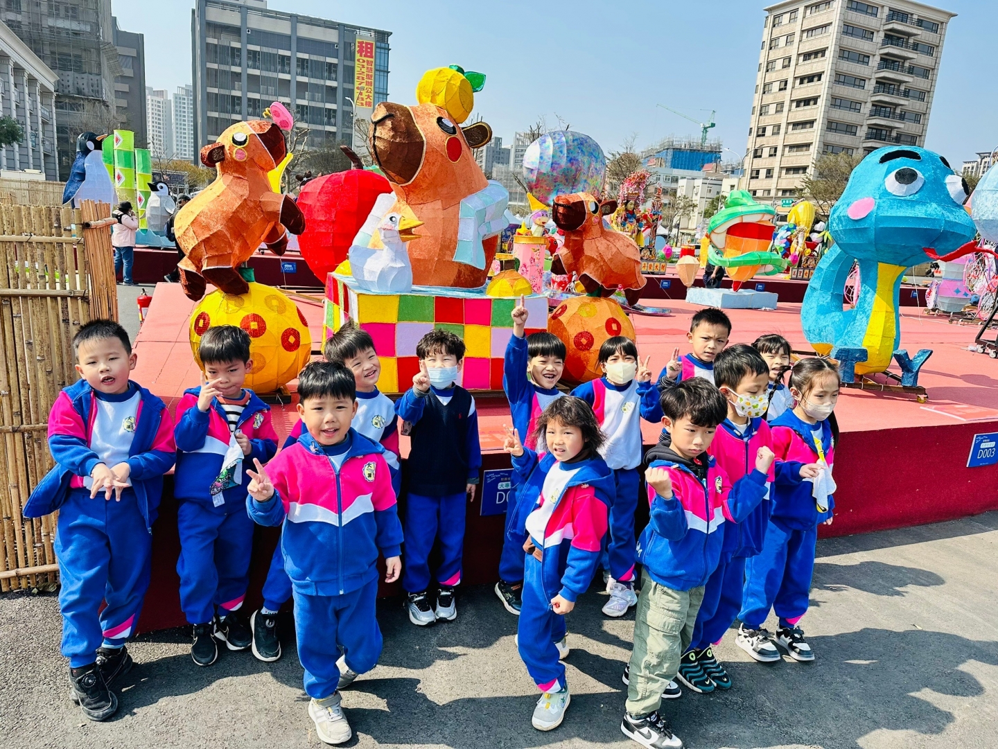 113(下)台灣燈會藝起看(孔雀、斑馬)