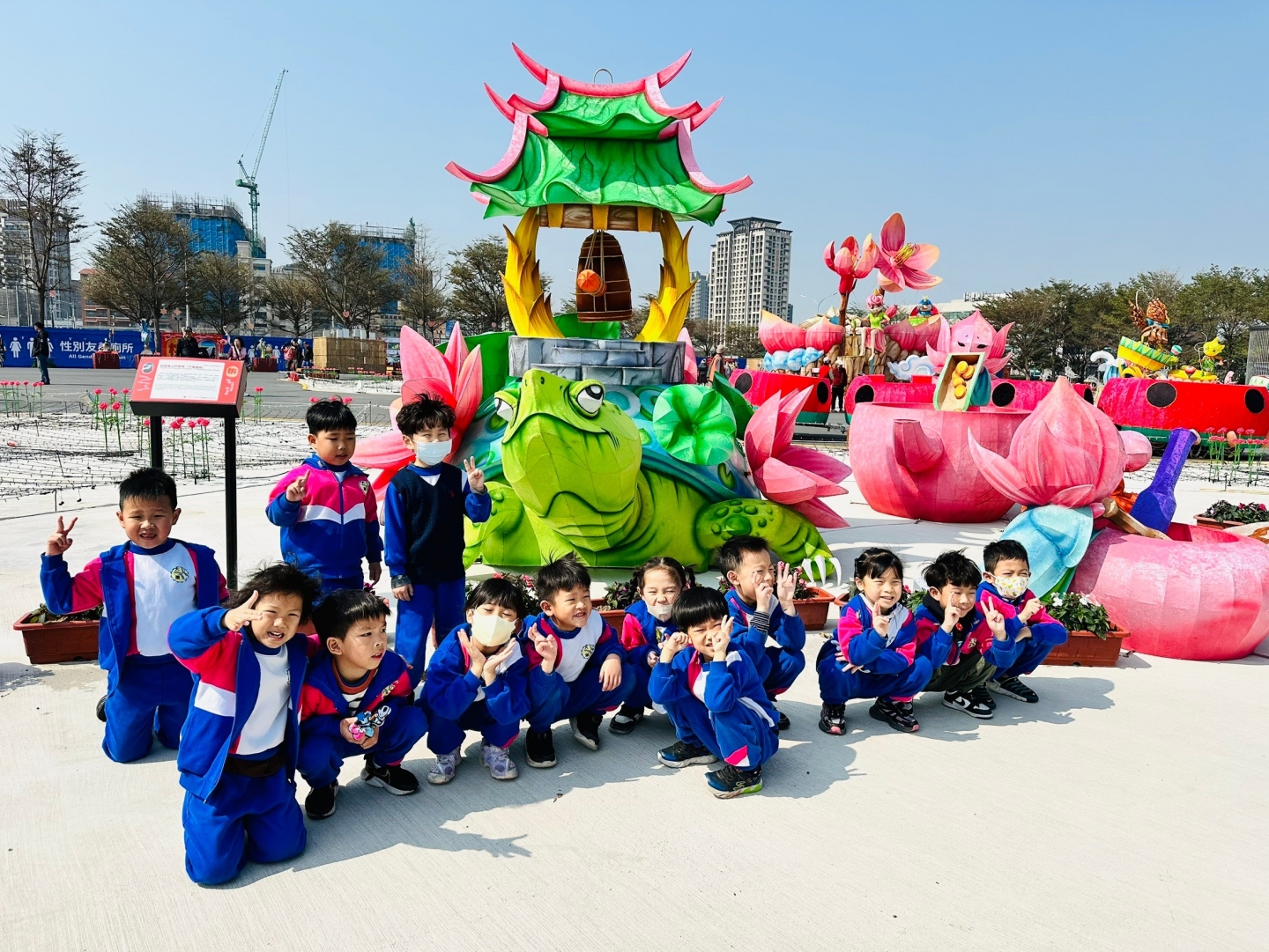 113(下)台灣燈會藝起看(孔雀、斑馬)