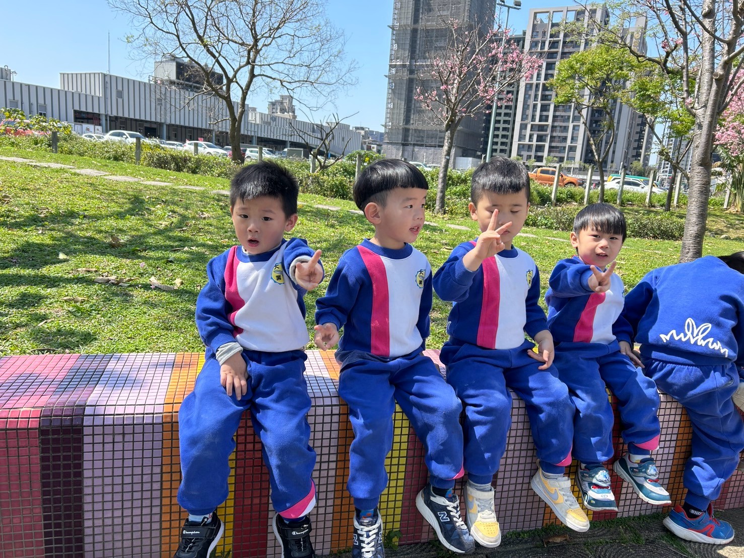 113(下)河濱公園走春