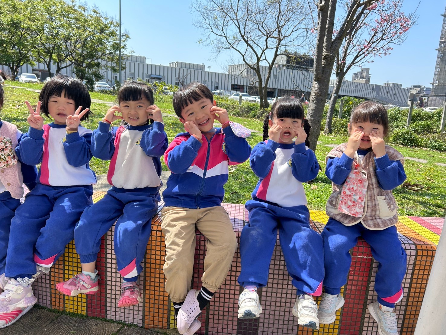 113(下)河濱公園走春