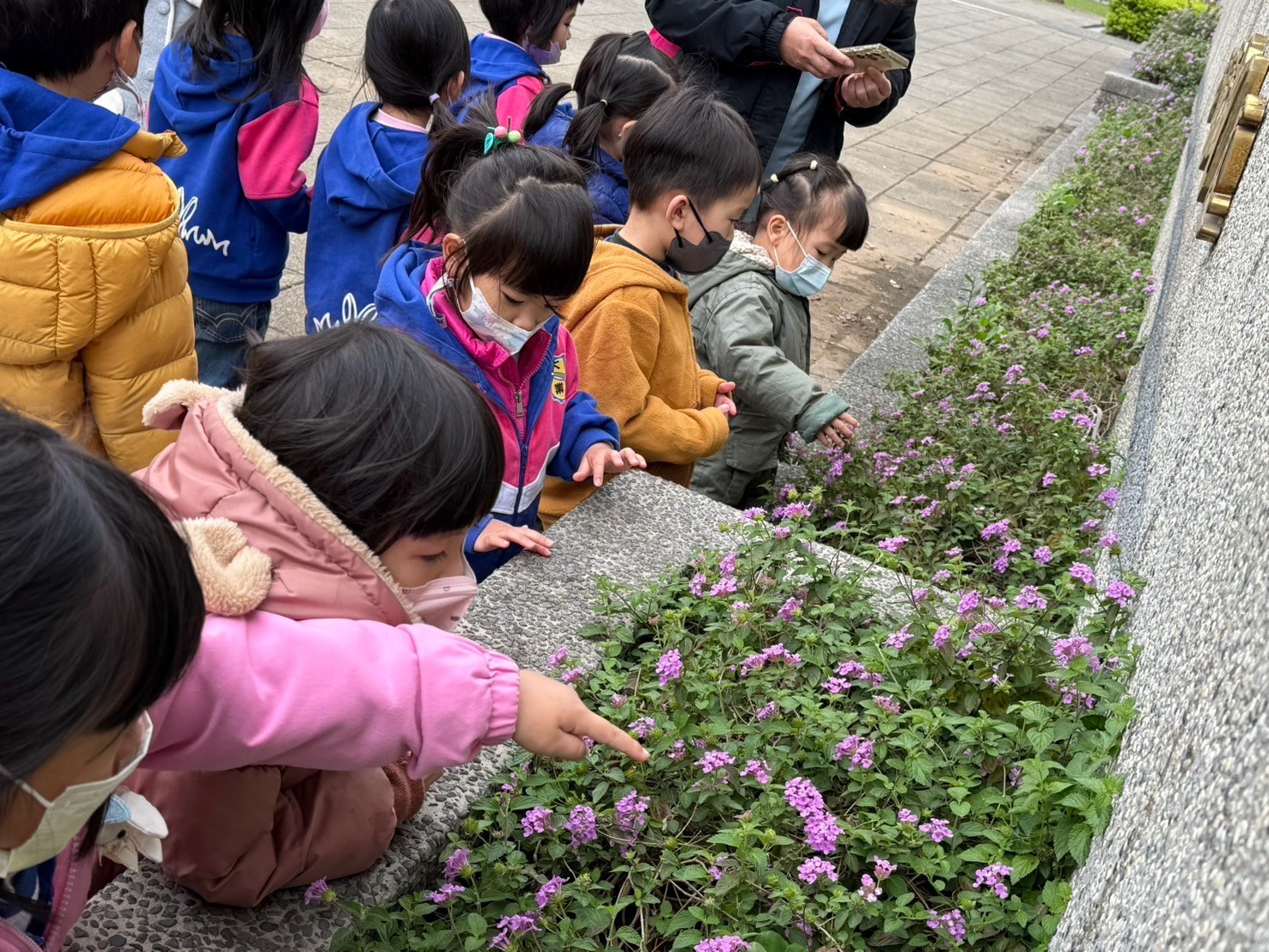 113(下)河濱公園走春